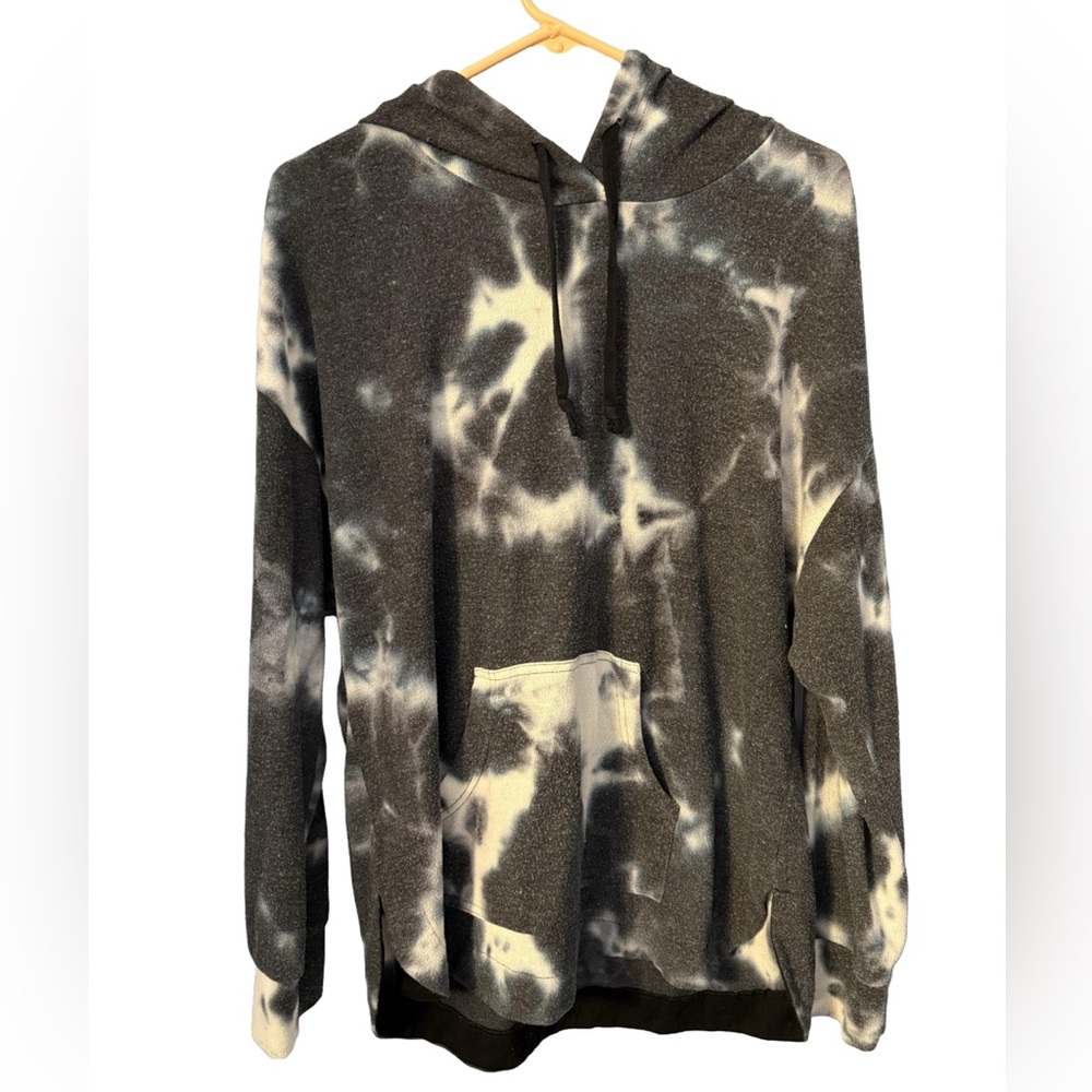 Melloday size Medium black and white tie-dye lightweight hoodie. - Picture 1 of 4